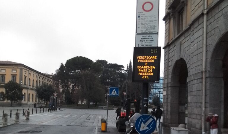 ZTL di via LOcatelli